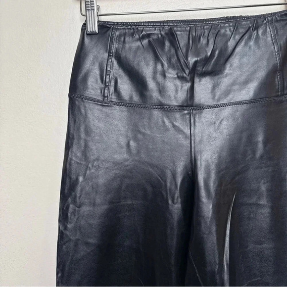 Aritzia Wilfred Free Womens Xsmall Daria Vegan Leather  Legging - Picture 4 of 14